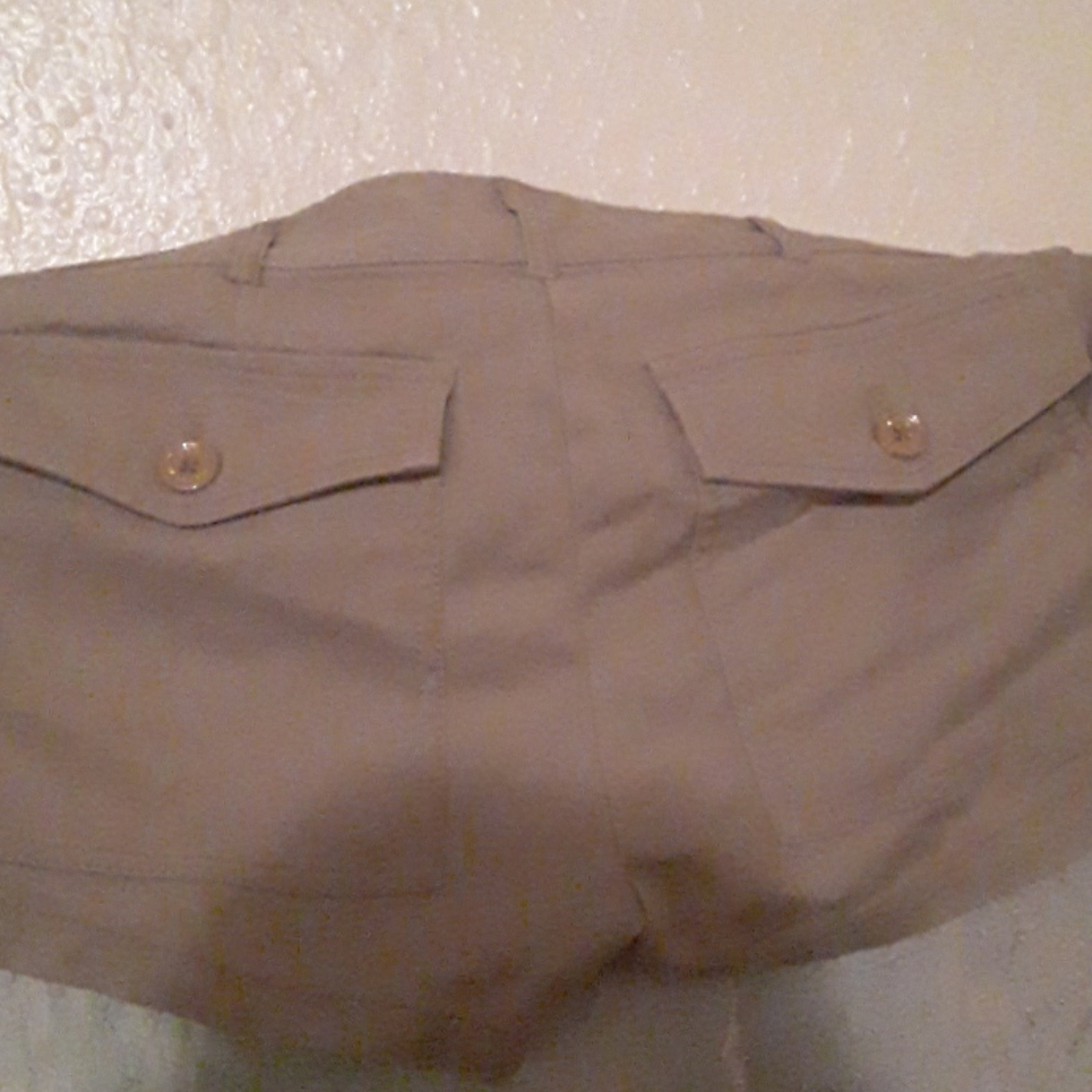 Shorts - Picture 2 of 2